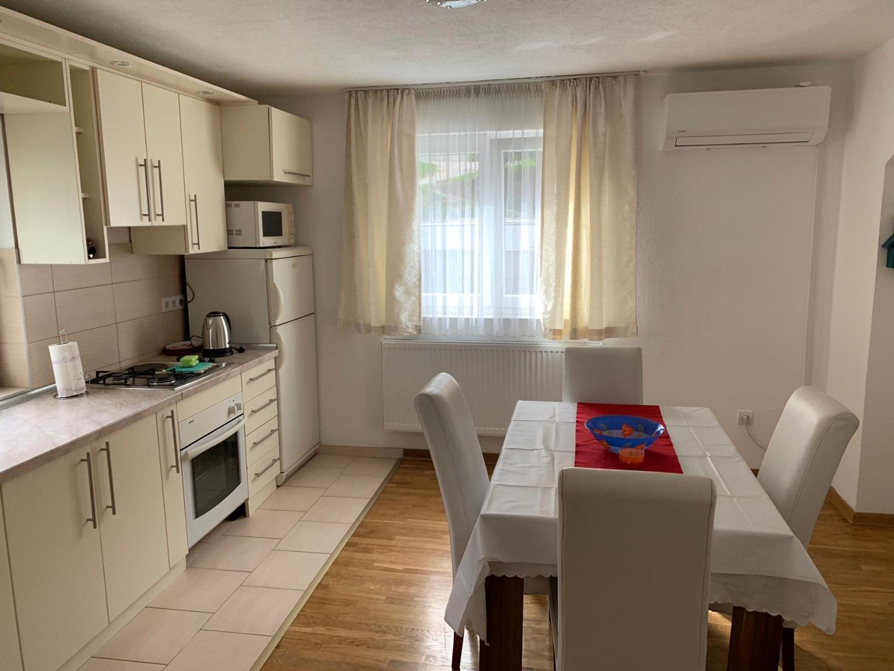 Apartment Dzeni SJJ Buitenkant foto