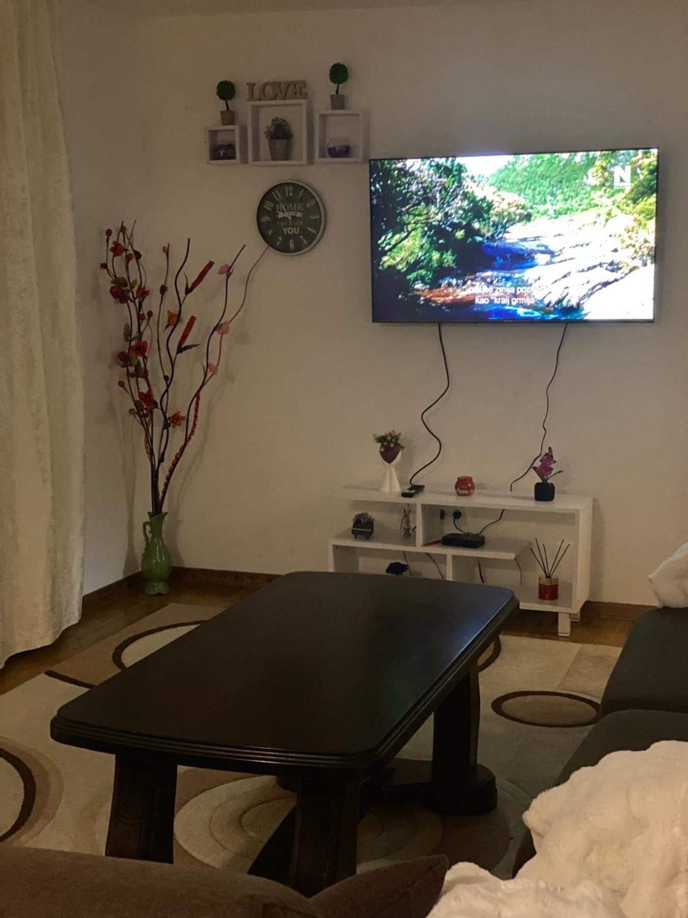 Apartment Dzeni SJJ Buitenkant foto